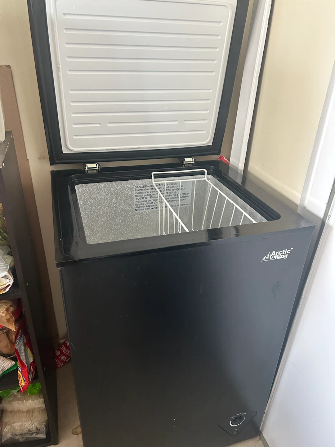Arctic King Black Chest Freezer
