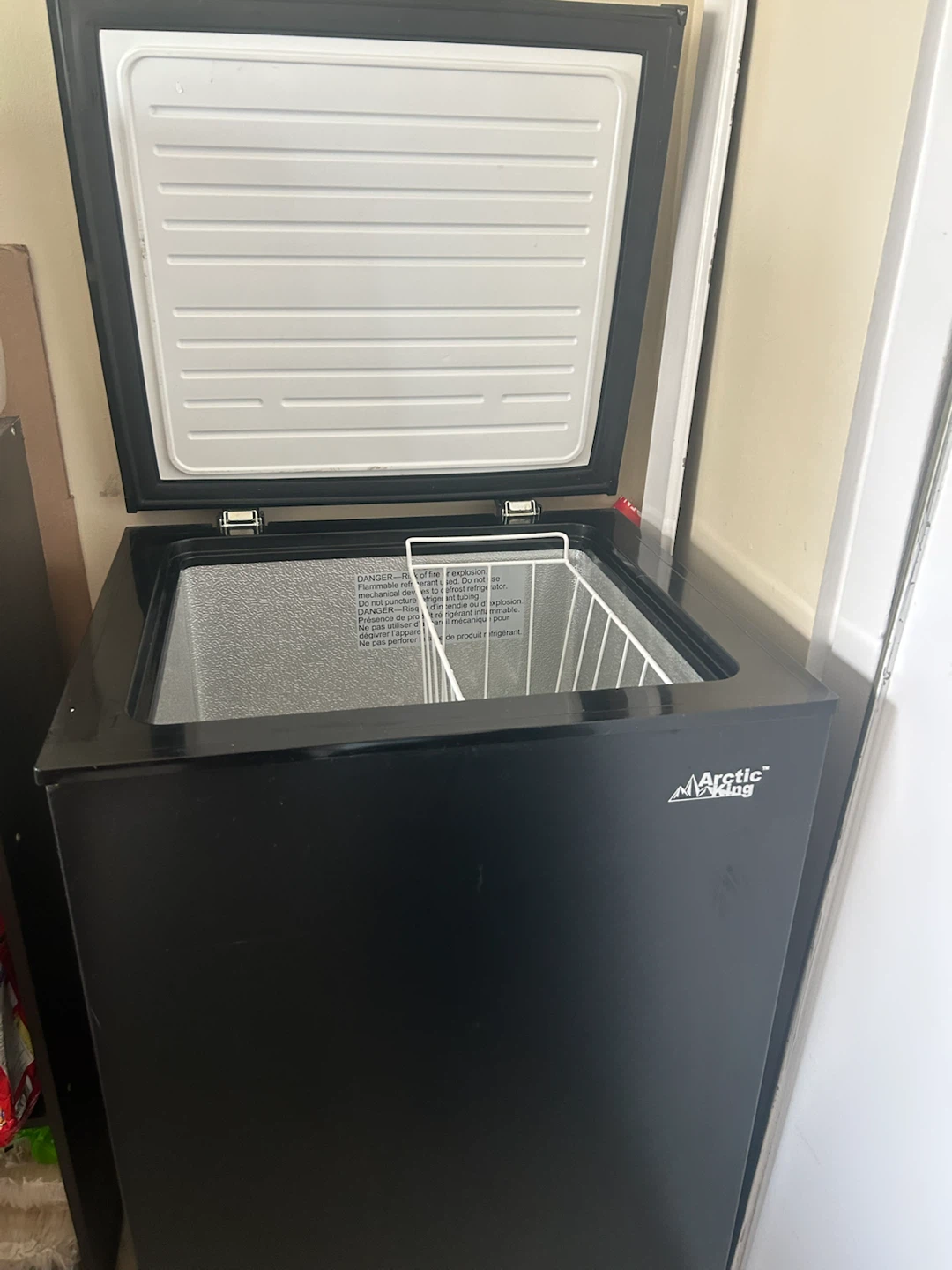 Arctic King Black Chest Freezer - photo 2