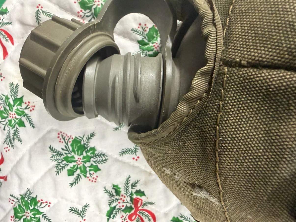 Military Style Olive Green Canteen with Cover - photo 2