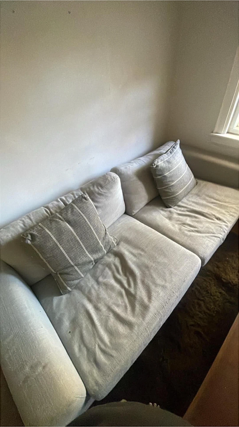 Couch - photo 2