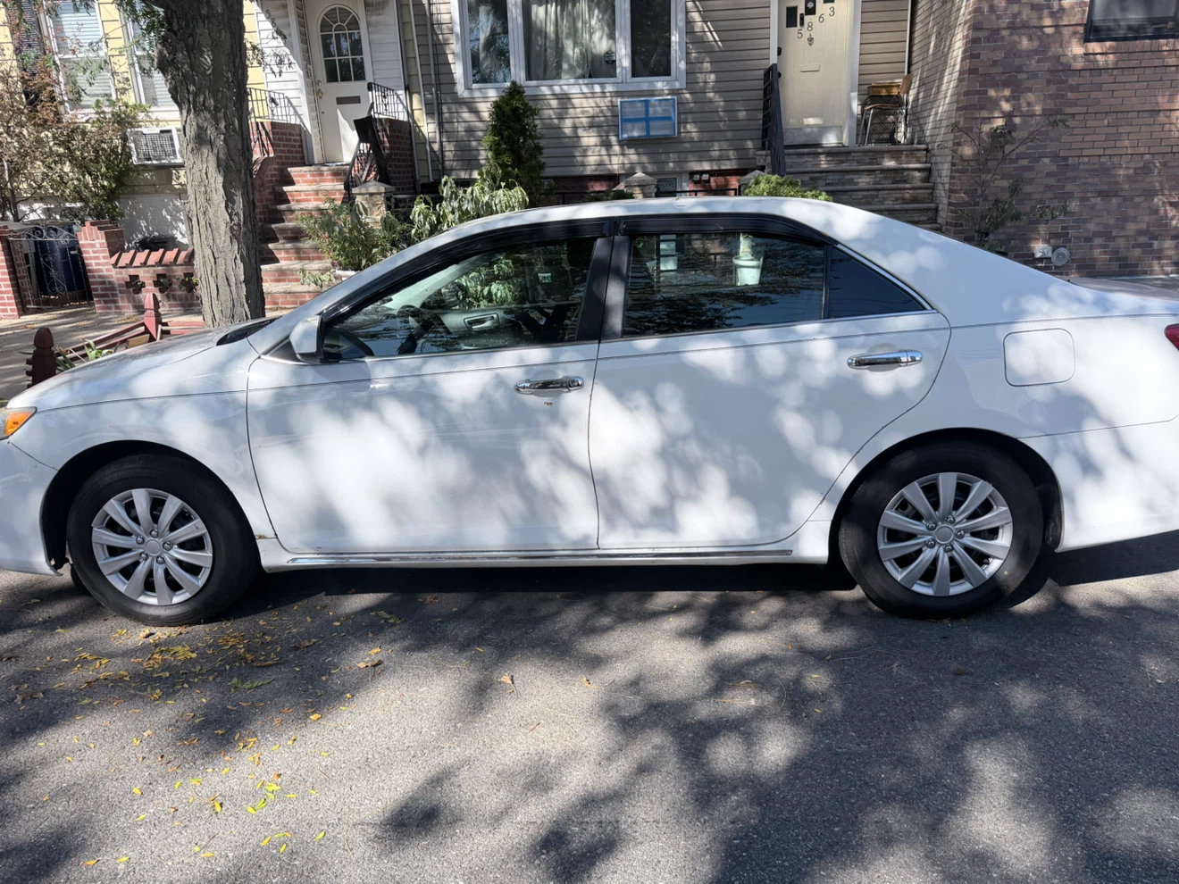 2014 Toyota Camry - photo 5