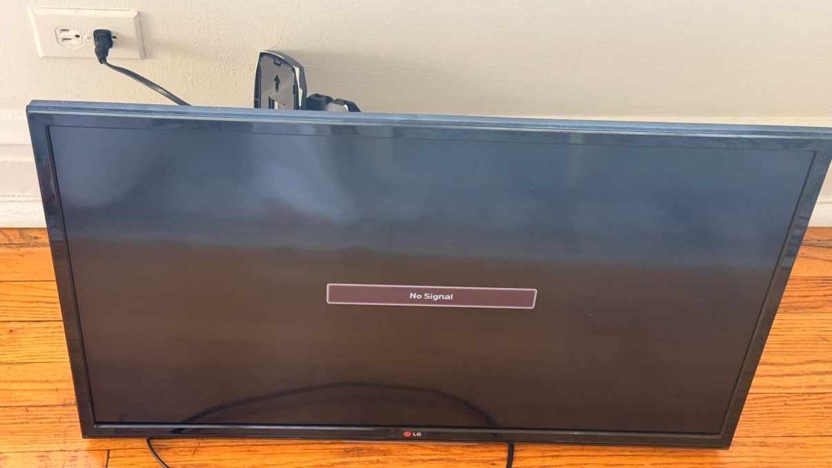 LG 32” LED TV