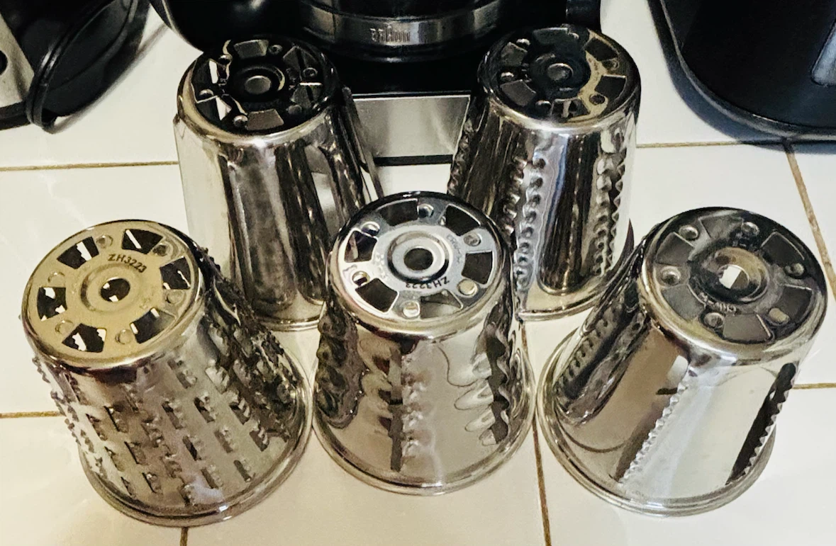 Saladmaster Food Processor with 5 Cutting Cones - photo 5