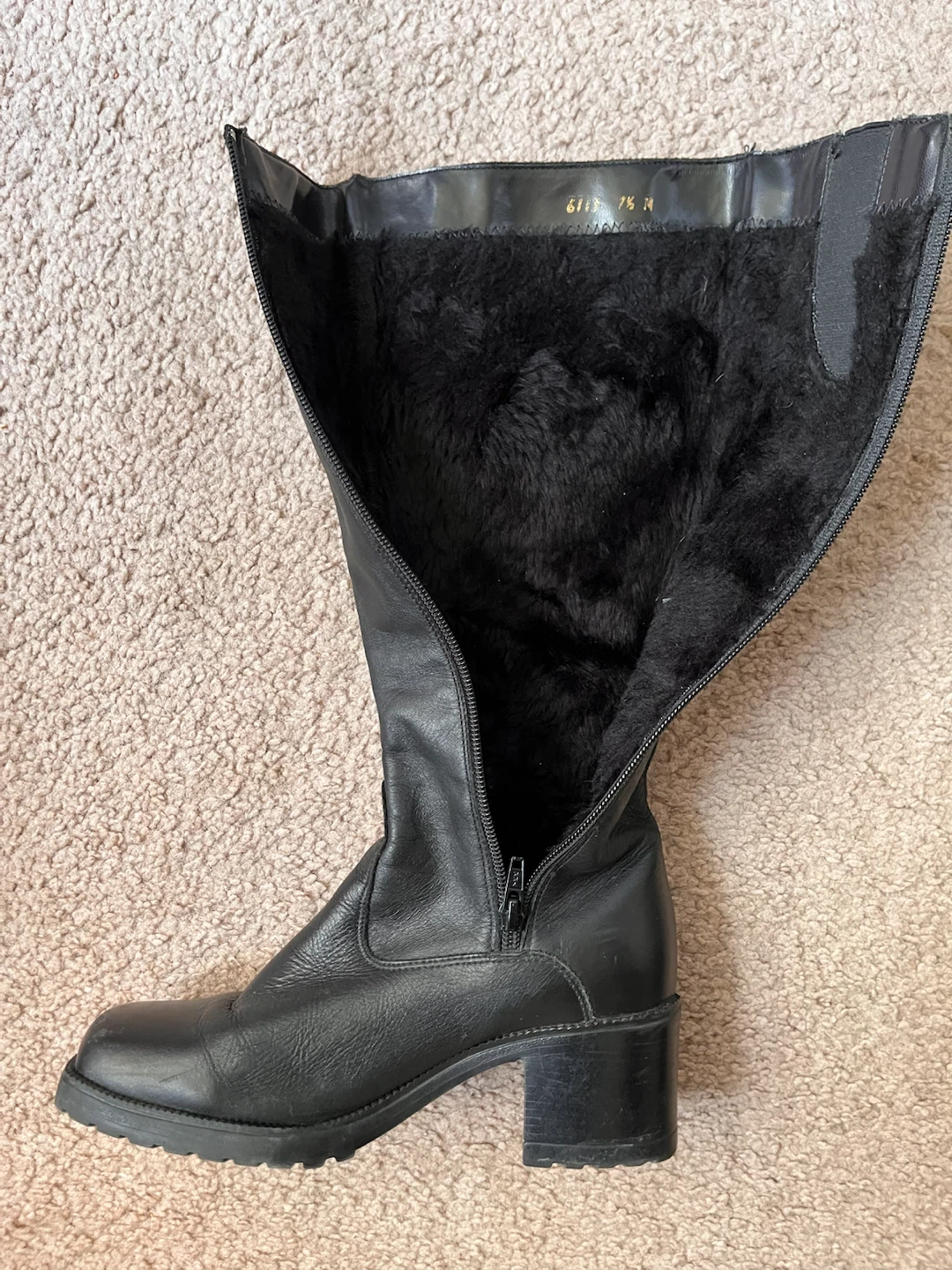 Black leather fur-lined knee-high boots size 7.5 M - photo 2