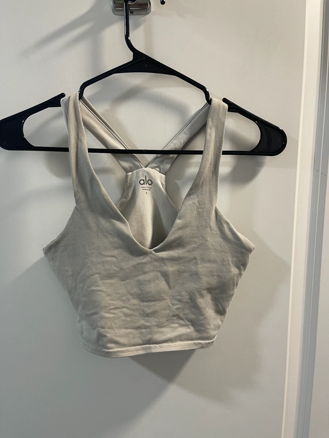 Alo Yoga Crop Tank Top Light Gray - photo 2