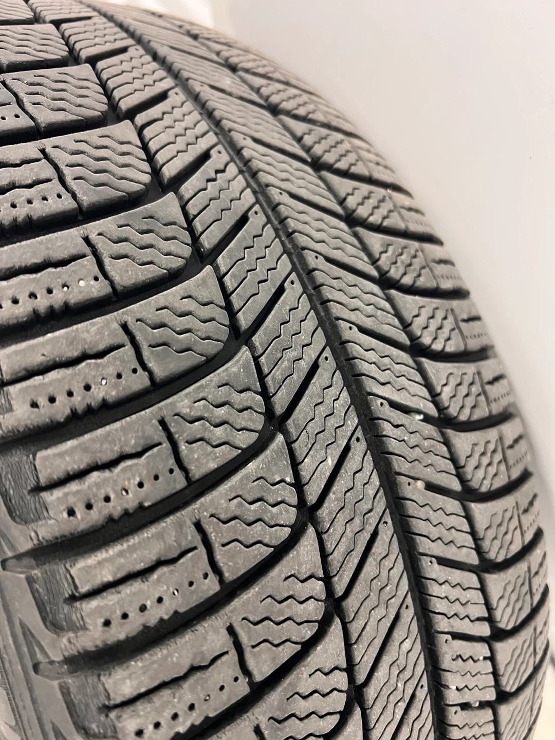 Michelin X-Ice Winter Tires + 17” Lexus Alloy Rims - photo 2