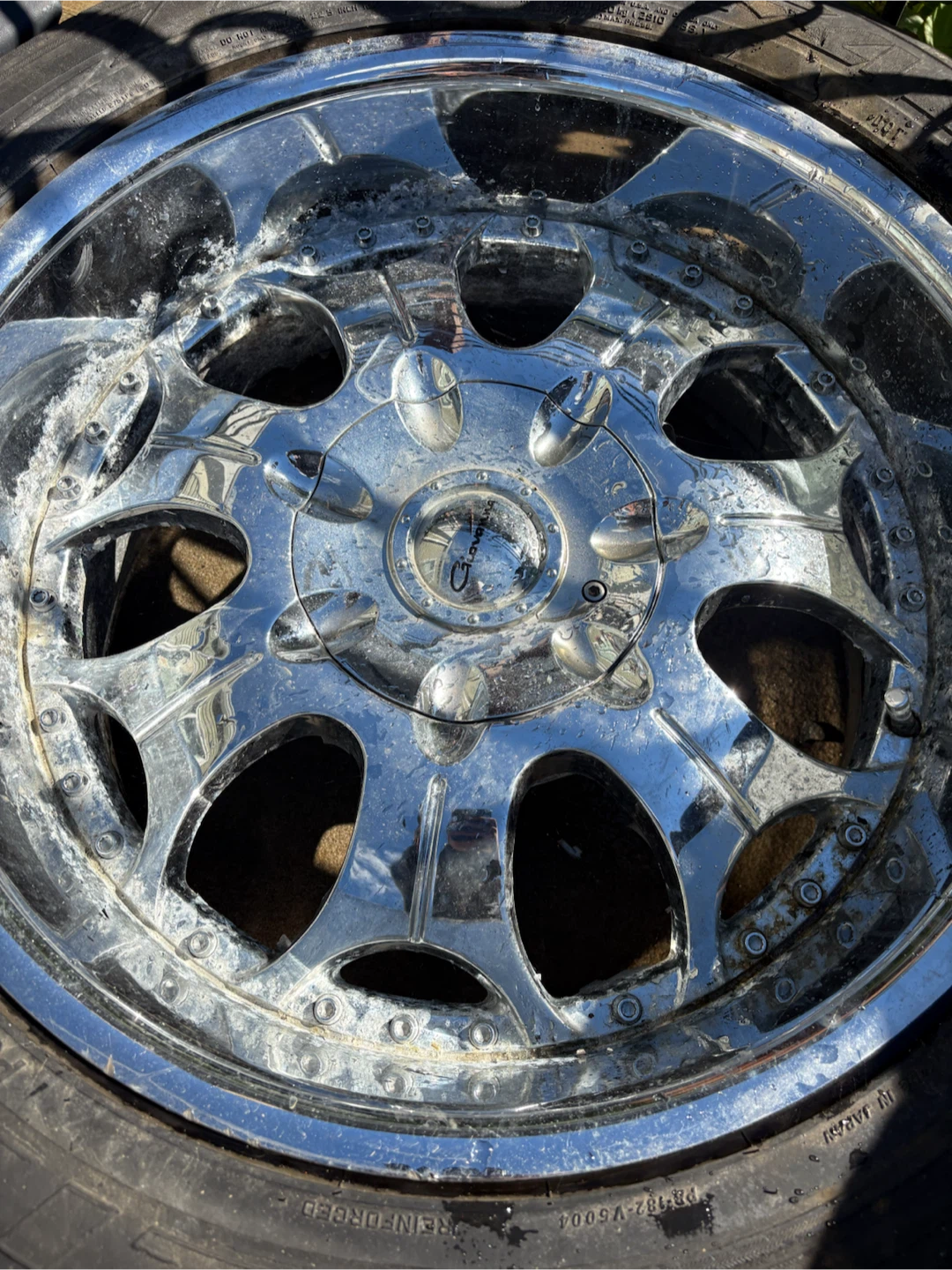 Set of 4 Giovanna Chrome Wheels P305/45R22 118H MES
