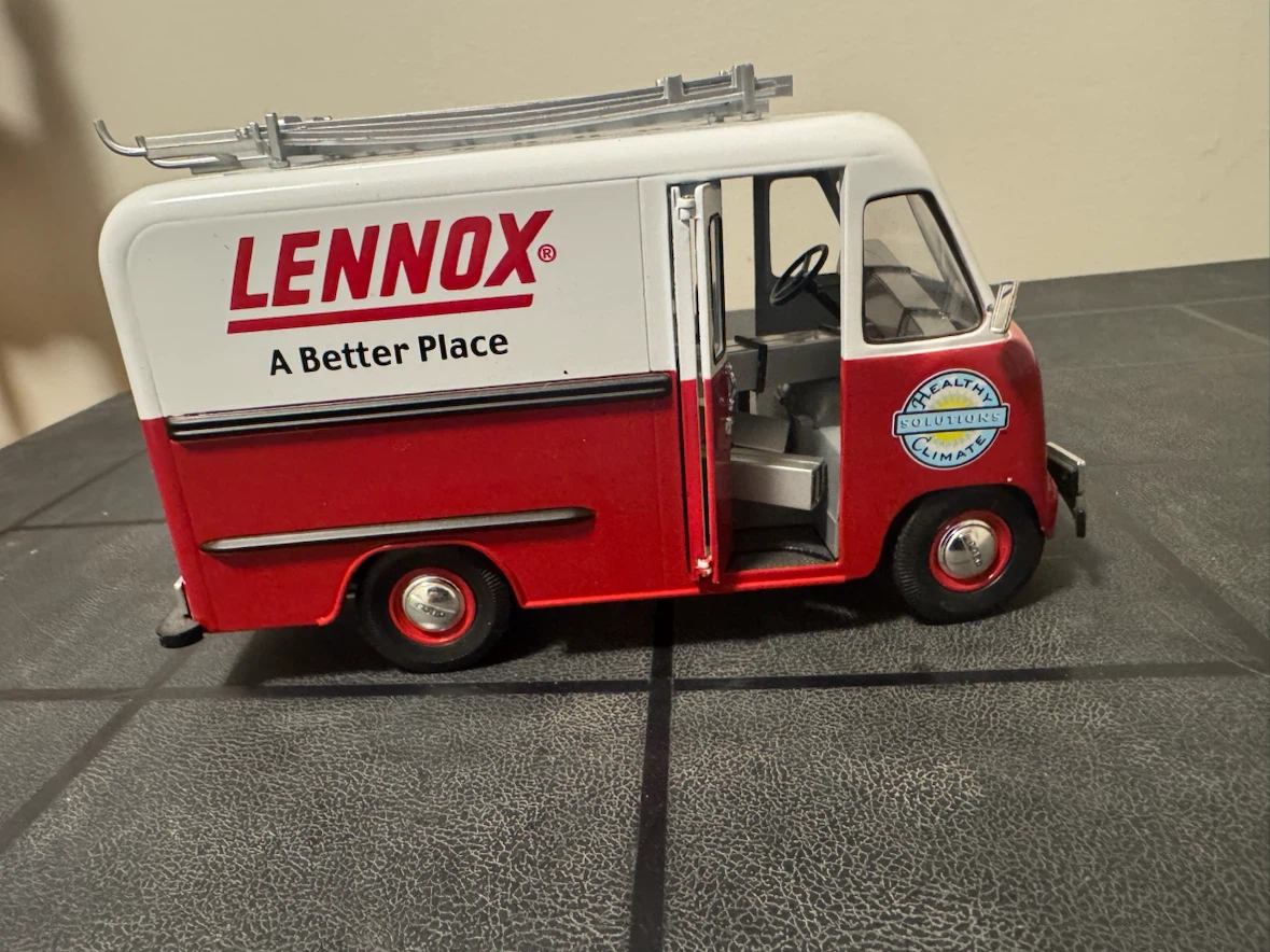 Rare Diecast Lennox Large Scale Van. - photo 2