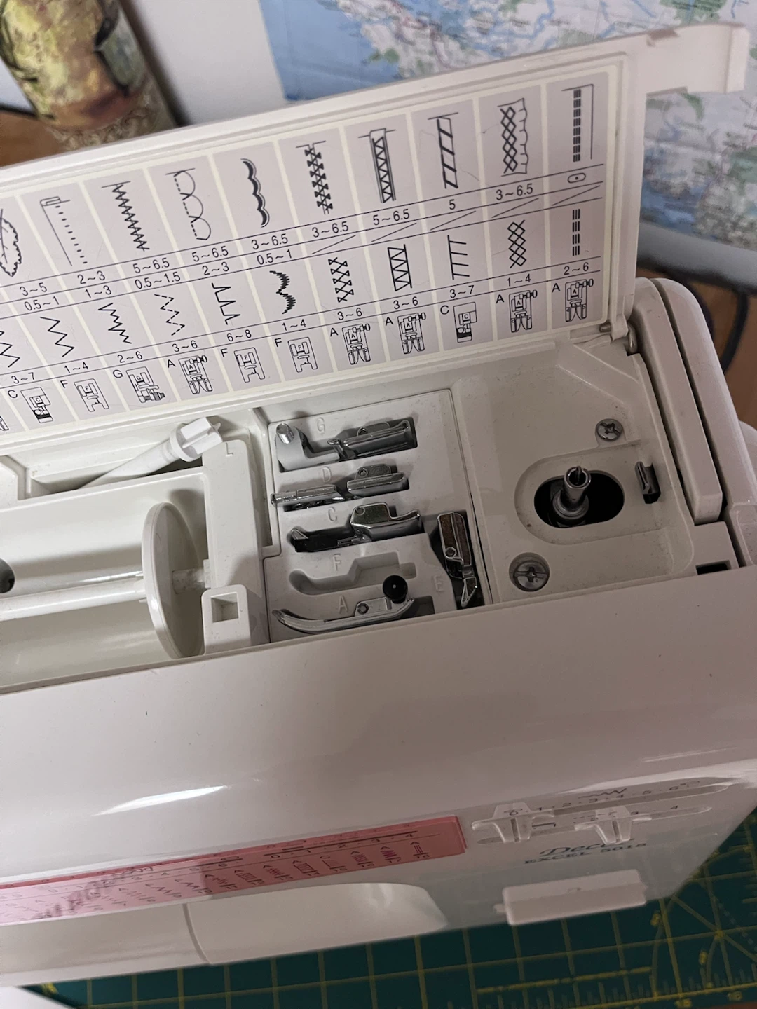 Janome Decor Excel 5018 Sewing Machine - photo 4