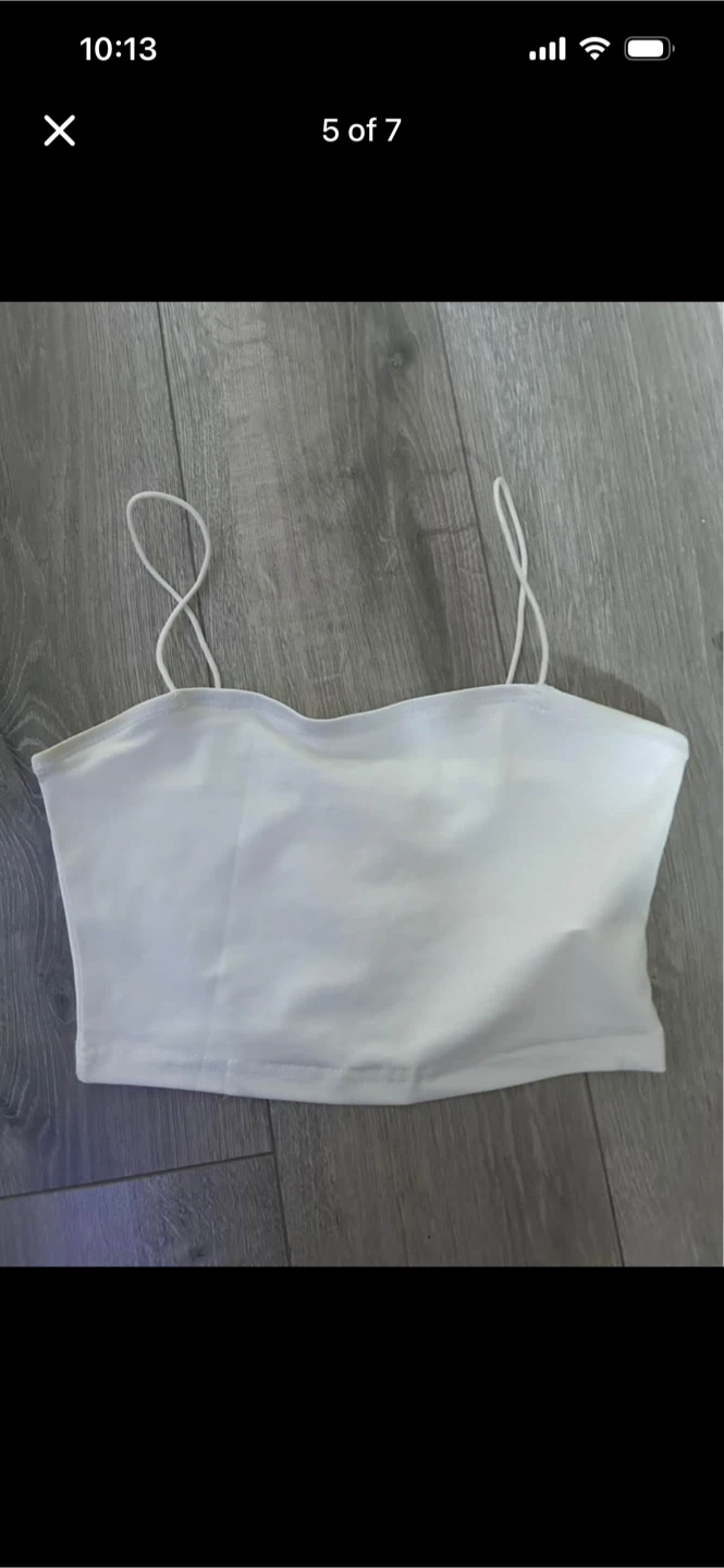 Lot of 5 Assorted Style Crop Tops and 1 bodysuit - photo 5