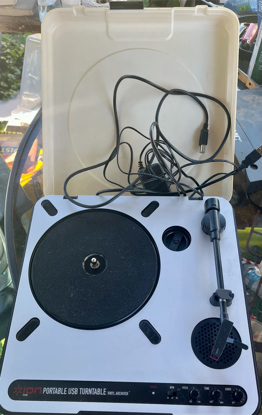 ION Portable USB Turntable Vinyl Archiver - photo 2