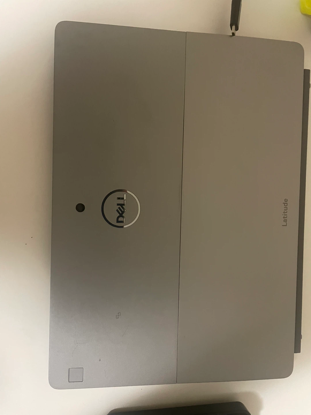 Dell Latitude 7210 2 in 1 Laptop - photo 3