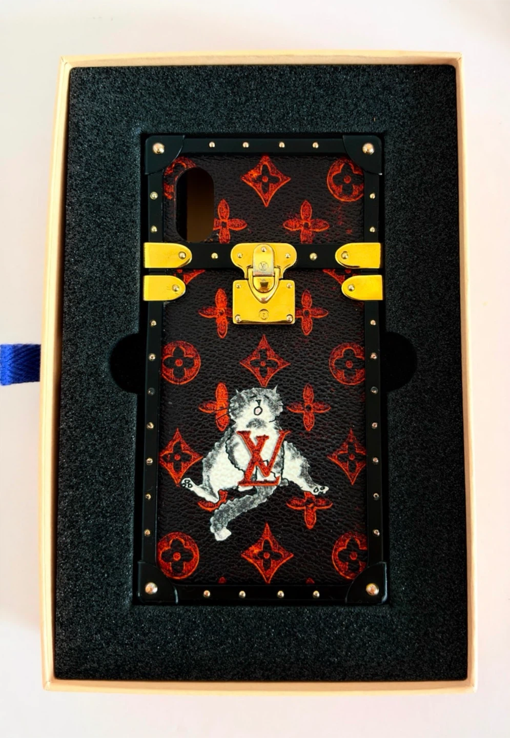 Authentic Louis Vuitton x Grace Coddington Catogram Eye Tru