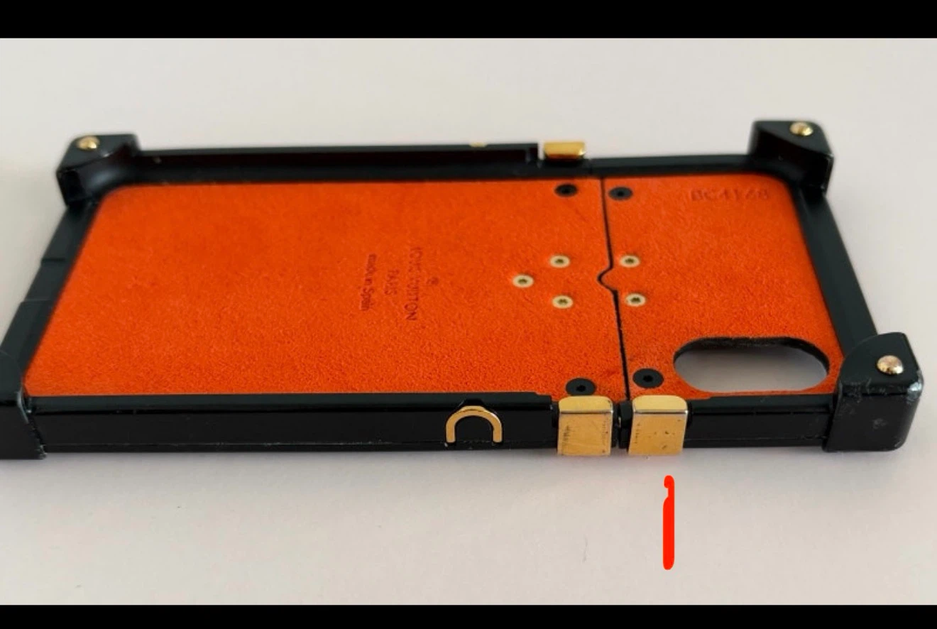 Authentic Louis Vuitton x Grace Coddington Catogram Eye Tru - photo 5