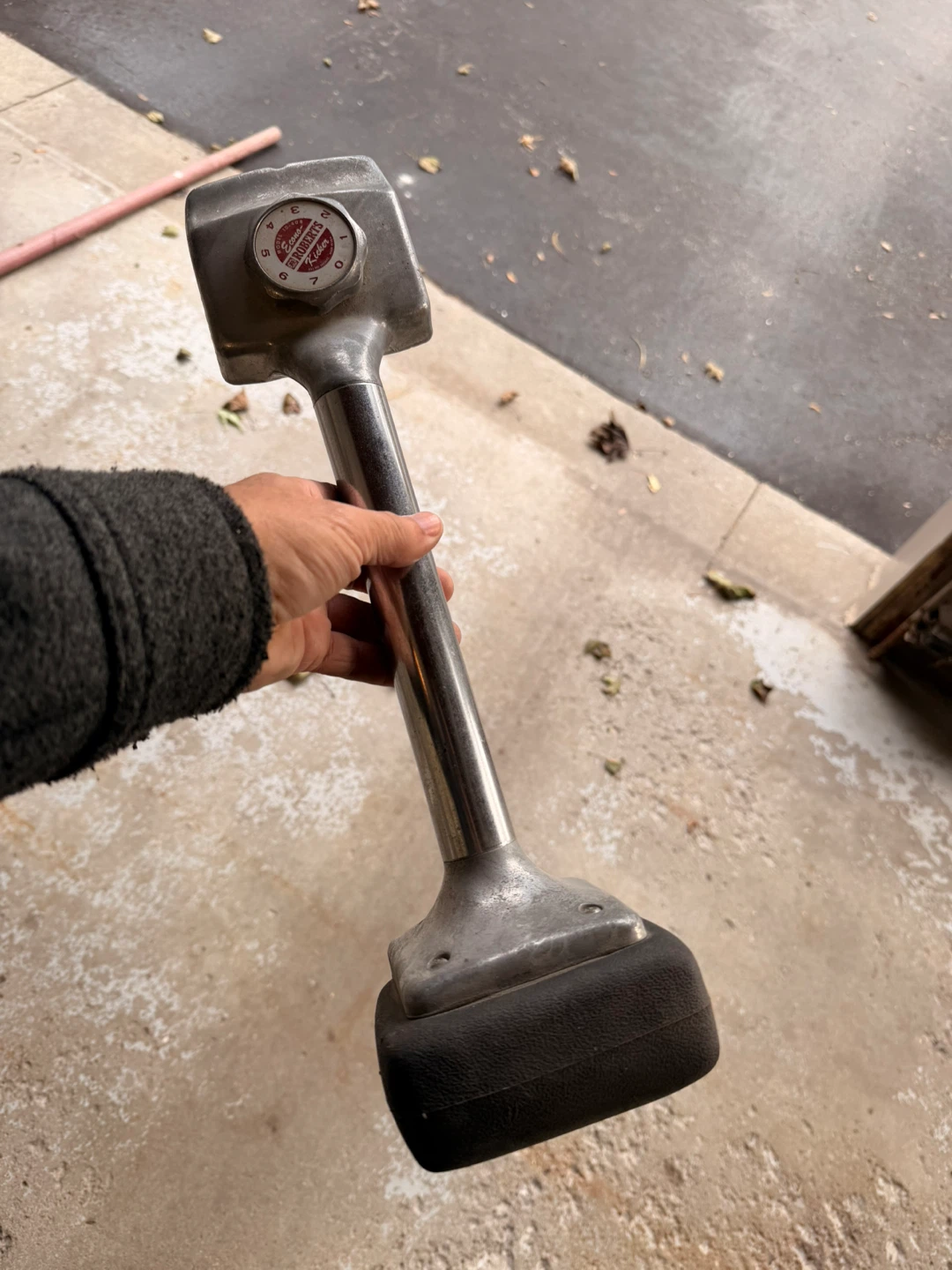 Roberts Econo-Kicker Carpet Knee Kicker