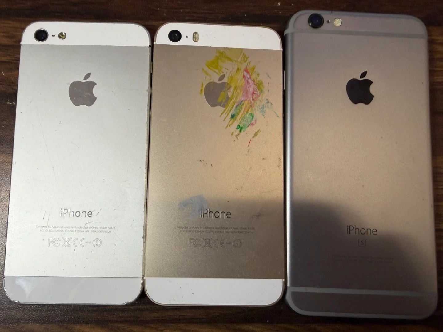 Lot of 3 Apple iPhones