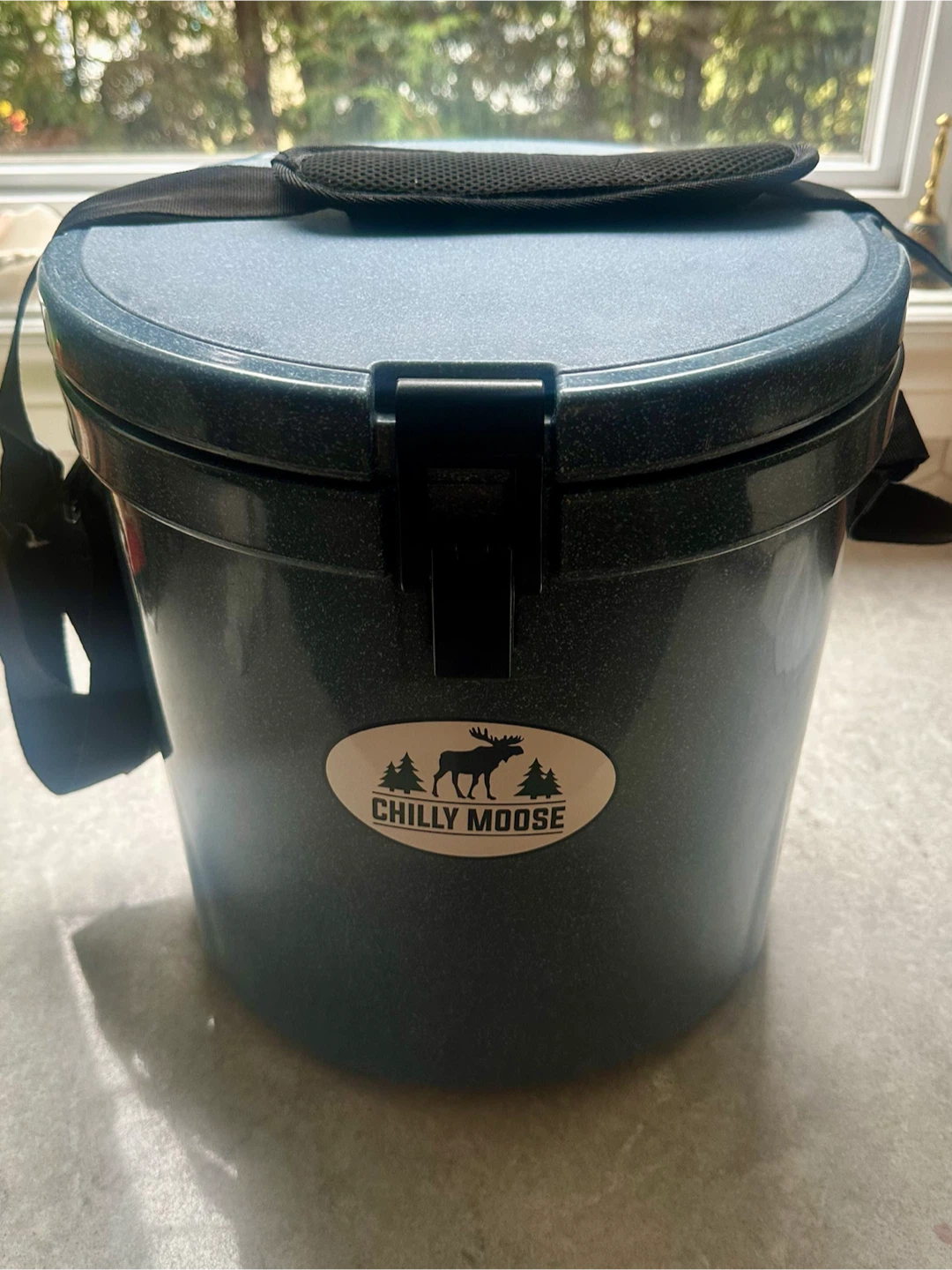 Chilly Moose 12L Harbour Bucket Cooler – Like New! - photo 2