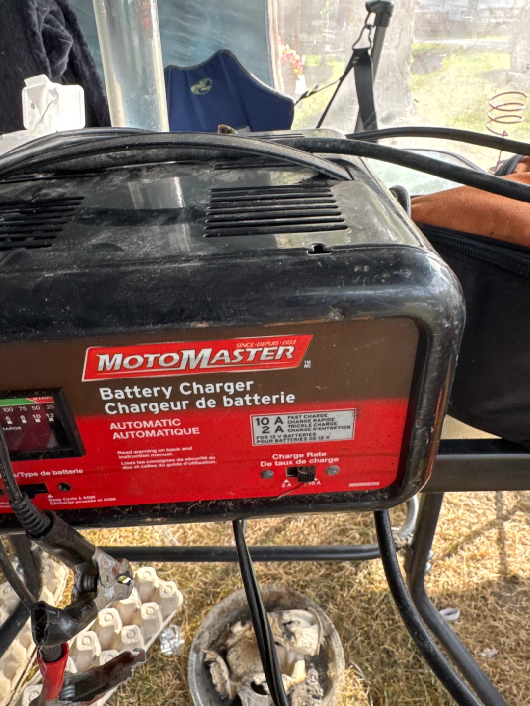 MotoMaster Automatic Battery Charger - photo 2