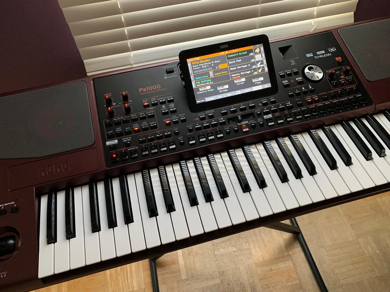 Piano Korg pa1000 Perfecto Estado - photo 2