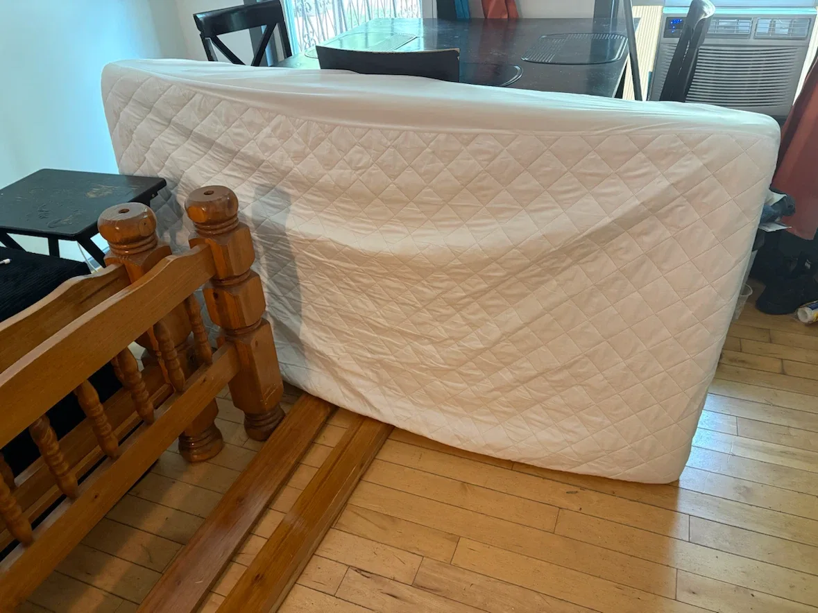 Solid Wood Bed Frame with Mattress - photo 3