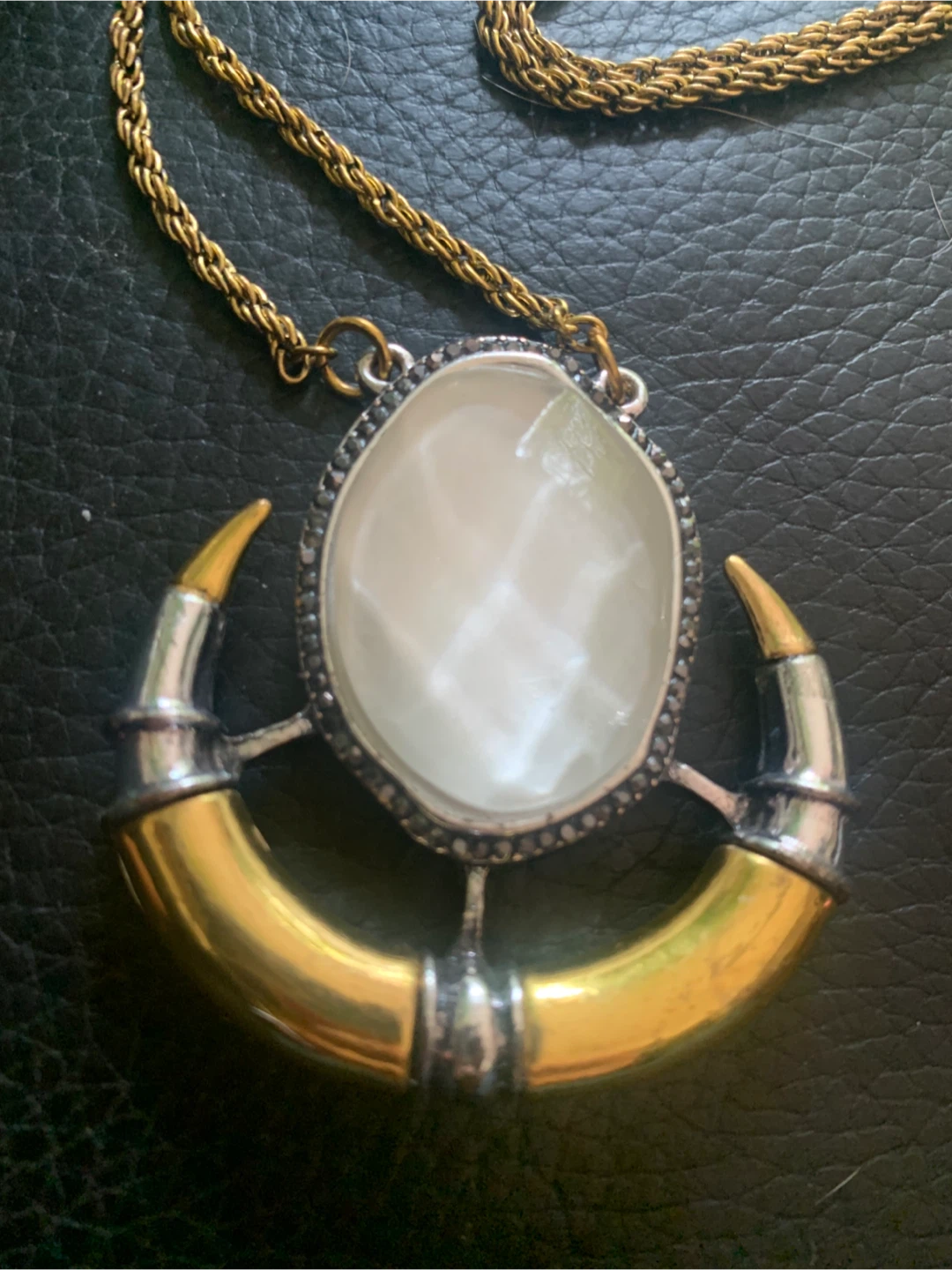 Boho crescent moon pendant necklace - photo 2