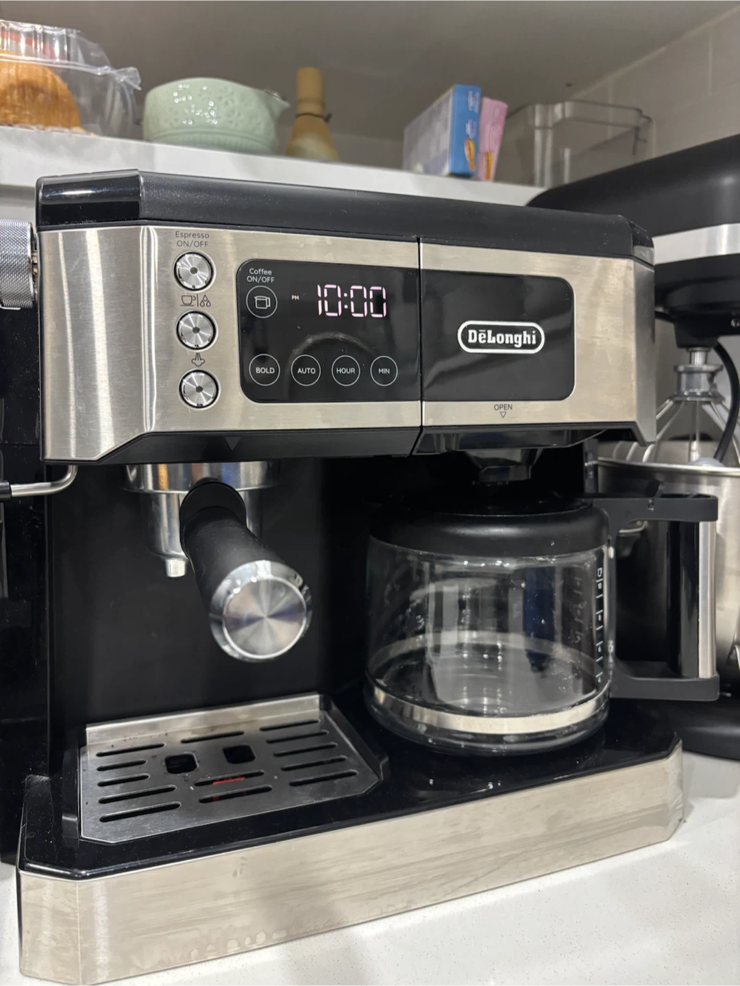 DeLonghi Espresso and Drip Coffee Machine