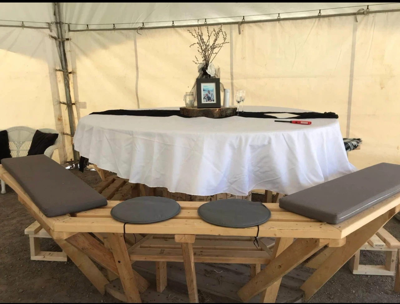 White linen tablecloths