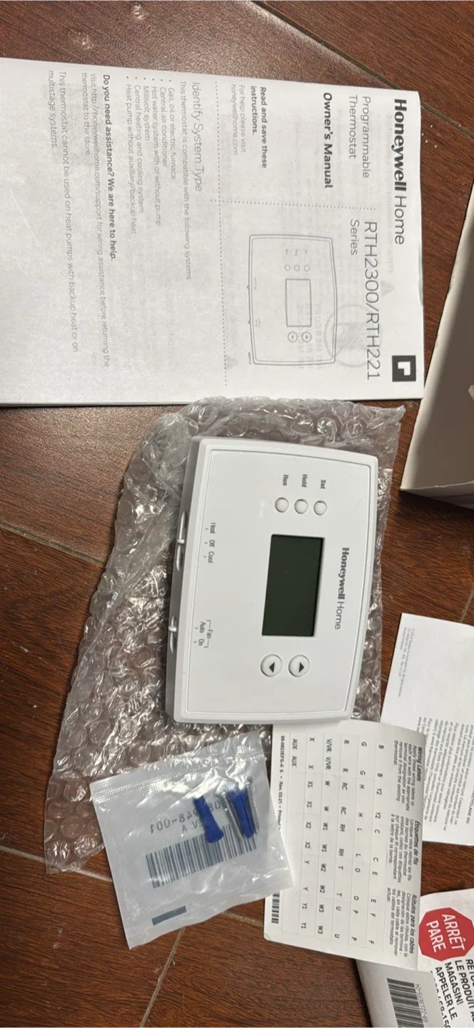 Honeywell Home RTH221 Programmable Thermostat - photo 3