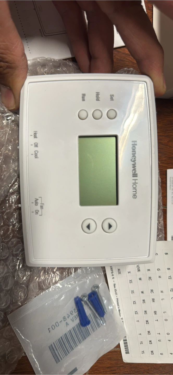 Honeywell Home RTH221 Programmable Thermostat - photo 5