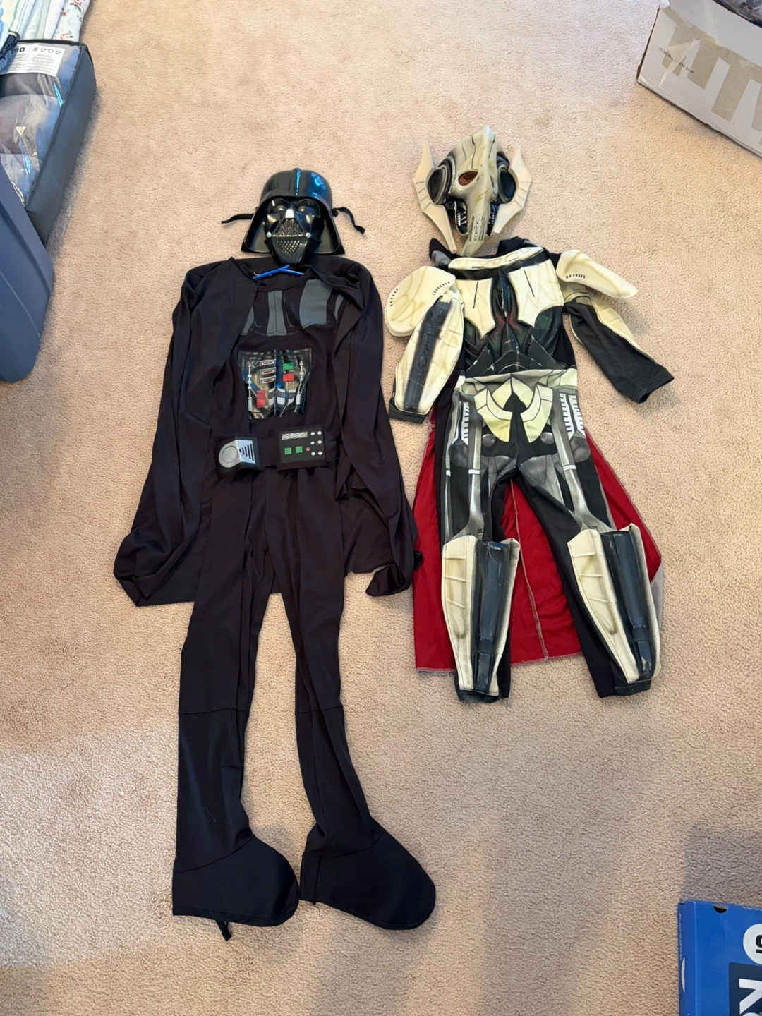 Two Star Wars Kids Costumes - Darth Vader and General Grievous