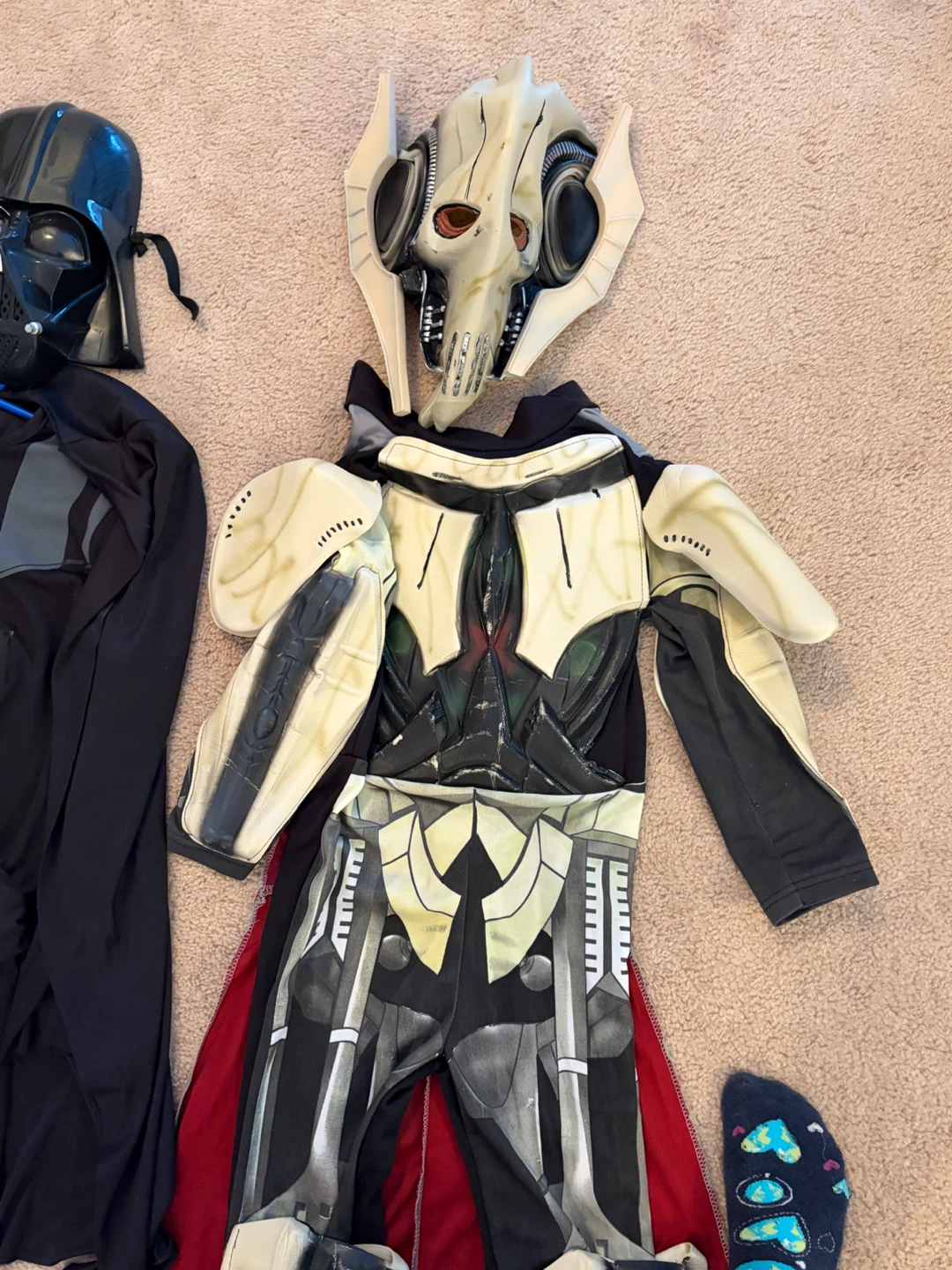 Two Star Wars Kids Costumes - Darth Vader and General Grievous - photo 3