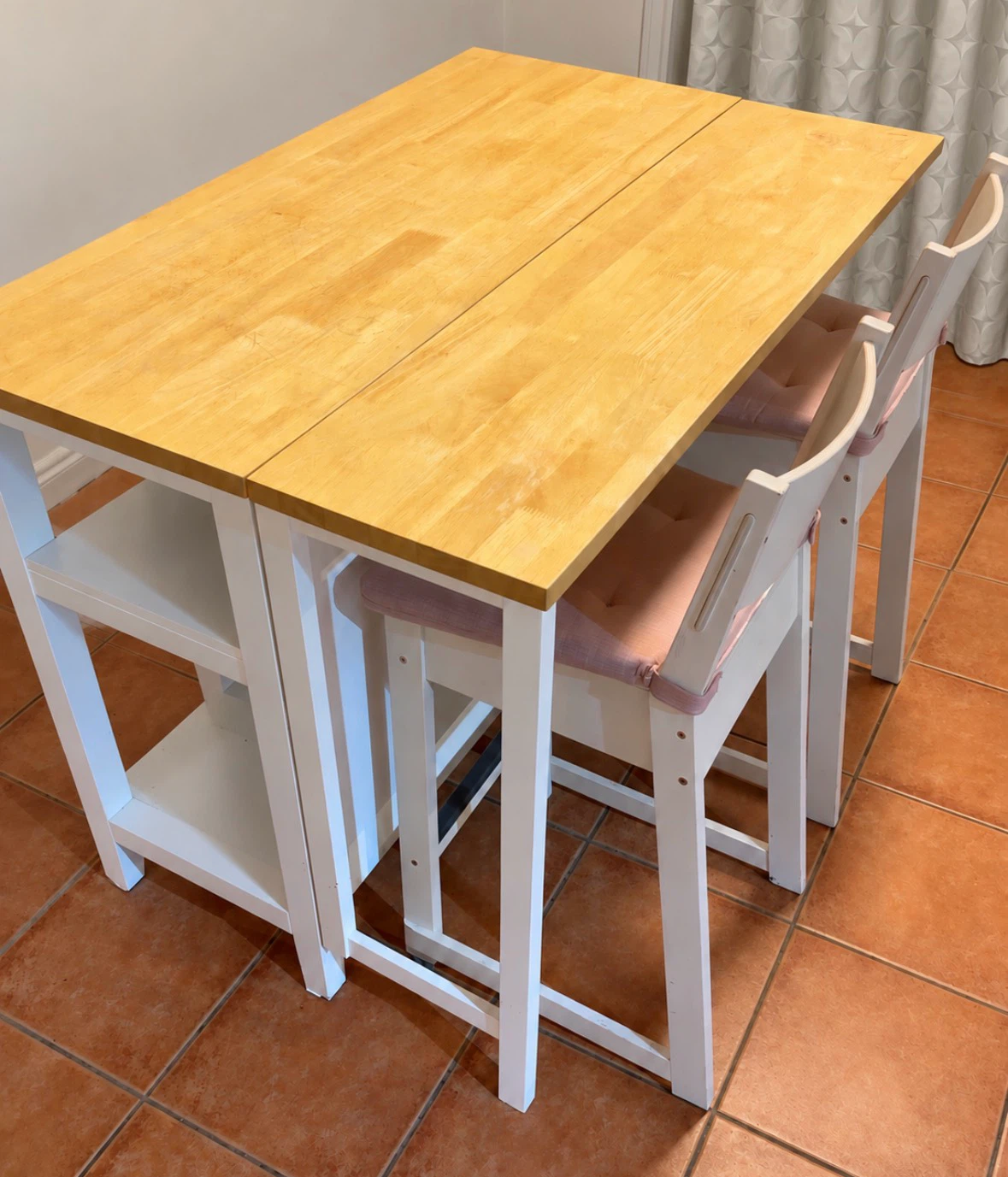Bar height table with 2 chairs