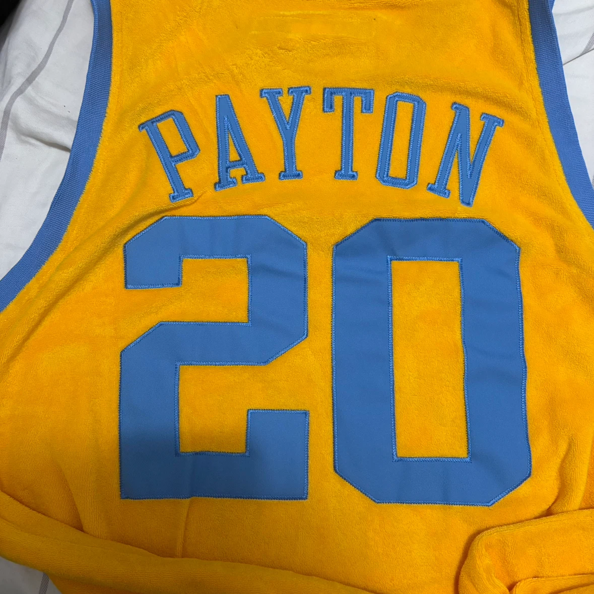 Two NBA Hardwood Classics Towel Jerseys - photo 3
