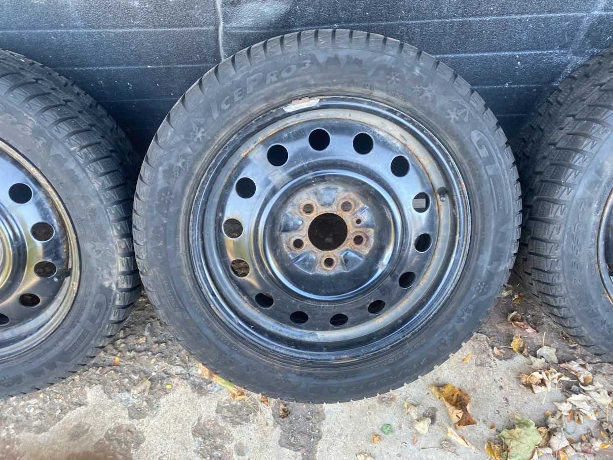 Winter Tires on Rims 17” - photo 5