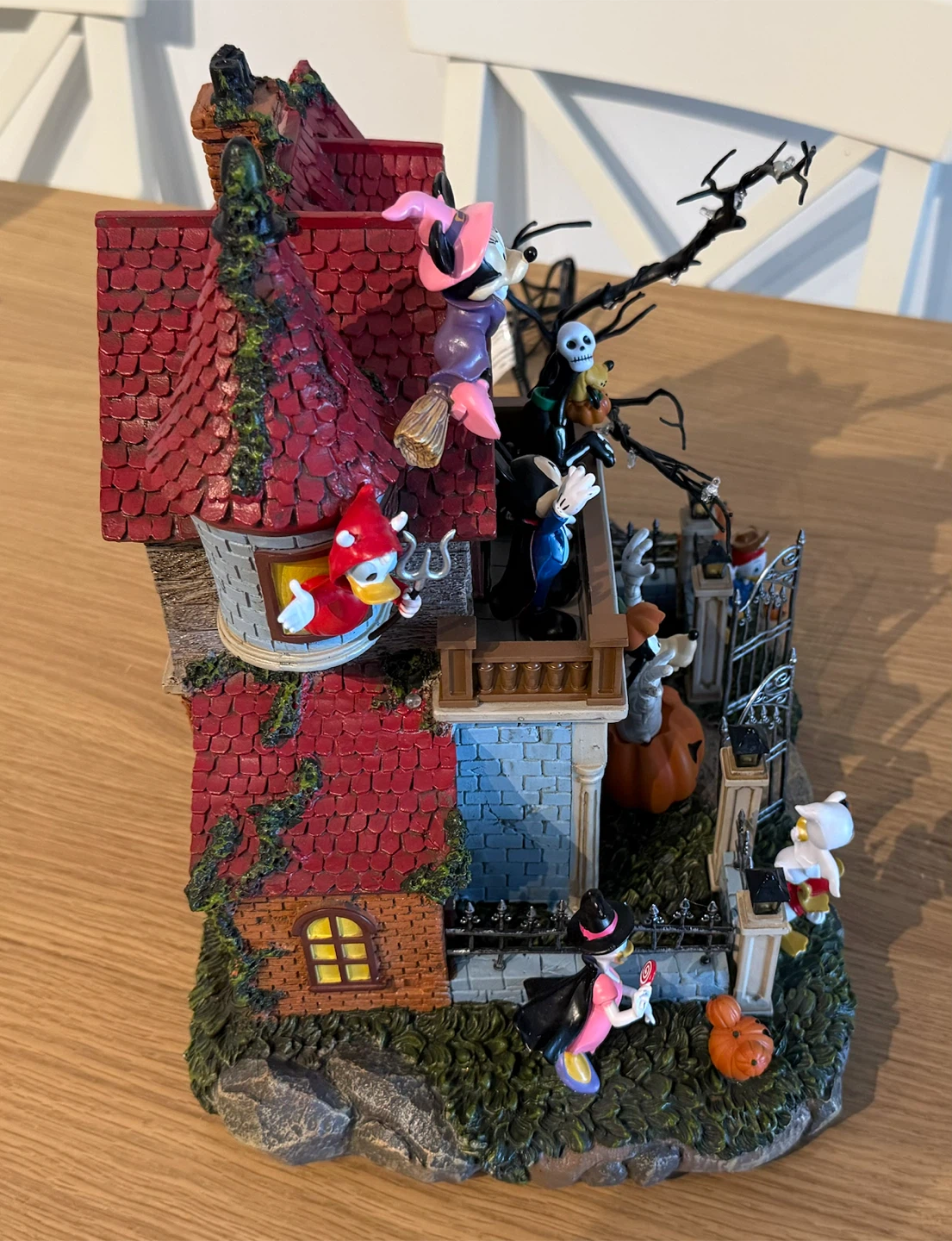 Disney Halloween Mickey and Friends Haunted House - photo 5