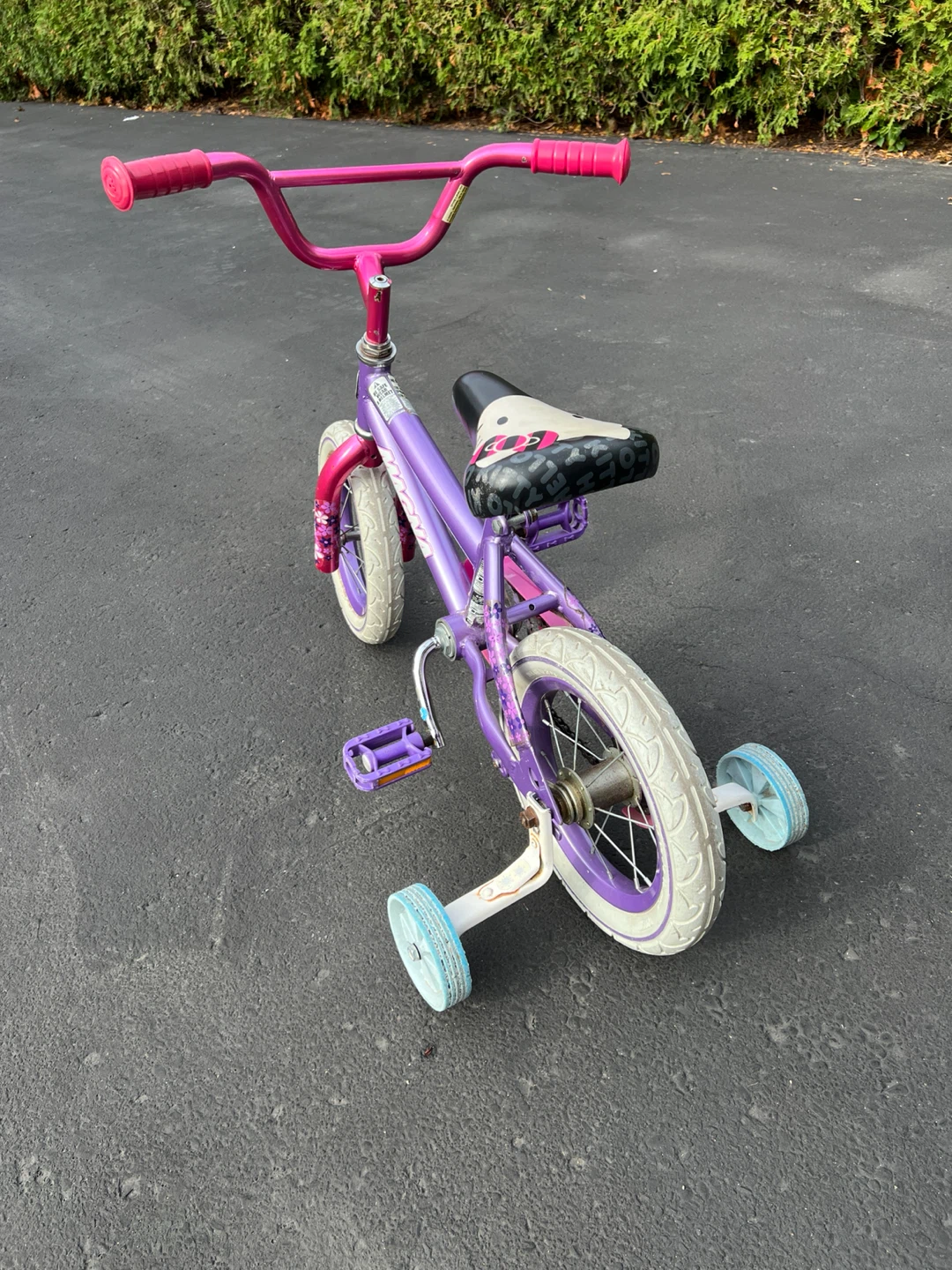 Magna Hello Kitty 12-inch Kids Bike - photo 2