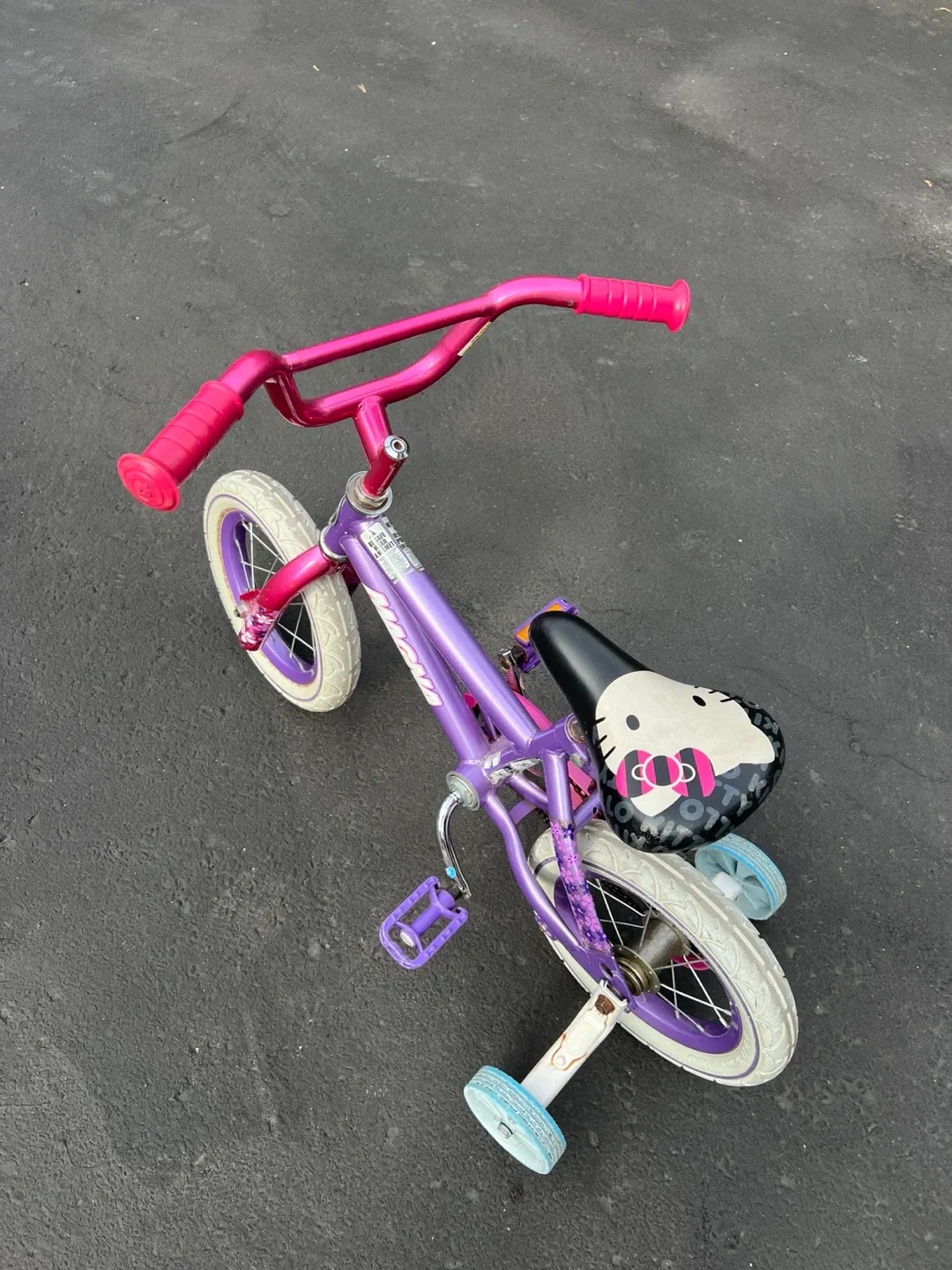 Magna Hello Kitty 12-inch Kids Bike - photo 3