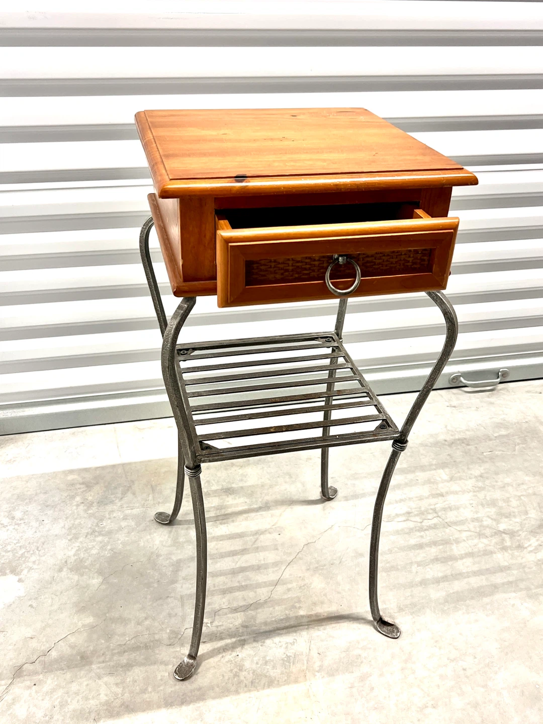 Wood & Metal Accent Side Table - photo 2