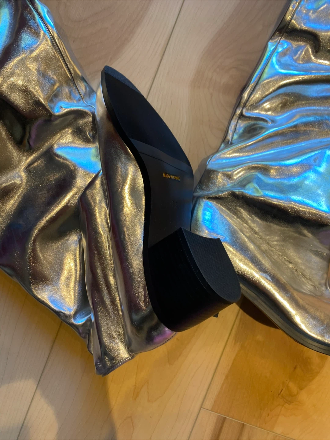 Silver metallic over-the-knee boots size 7.5 - photo 4