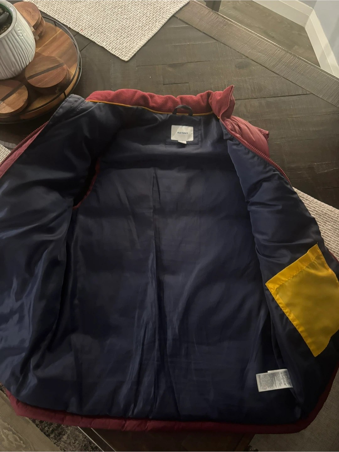 Old Navy Maroon Puffer Vest - photo 4
