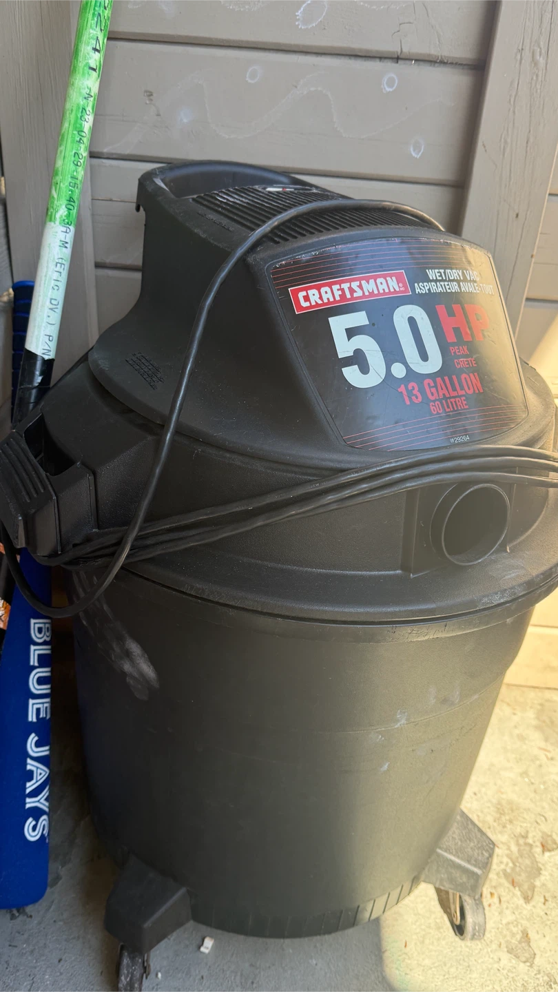 Craftsman 13 Gallon Wet/Dry Vacuum