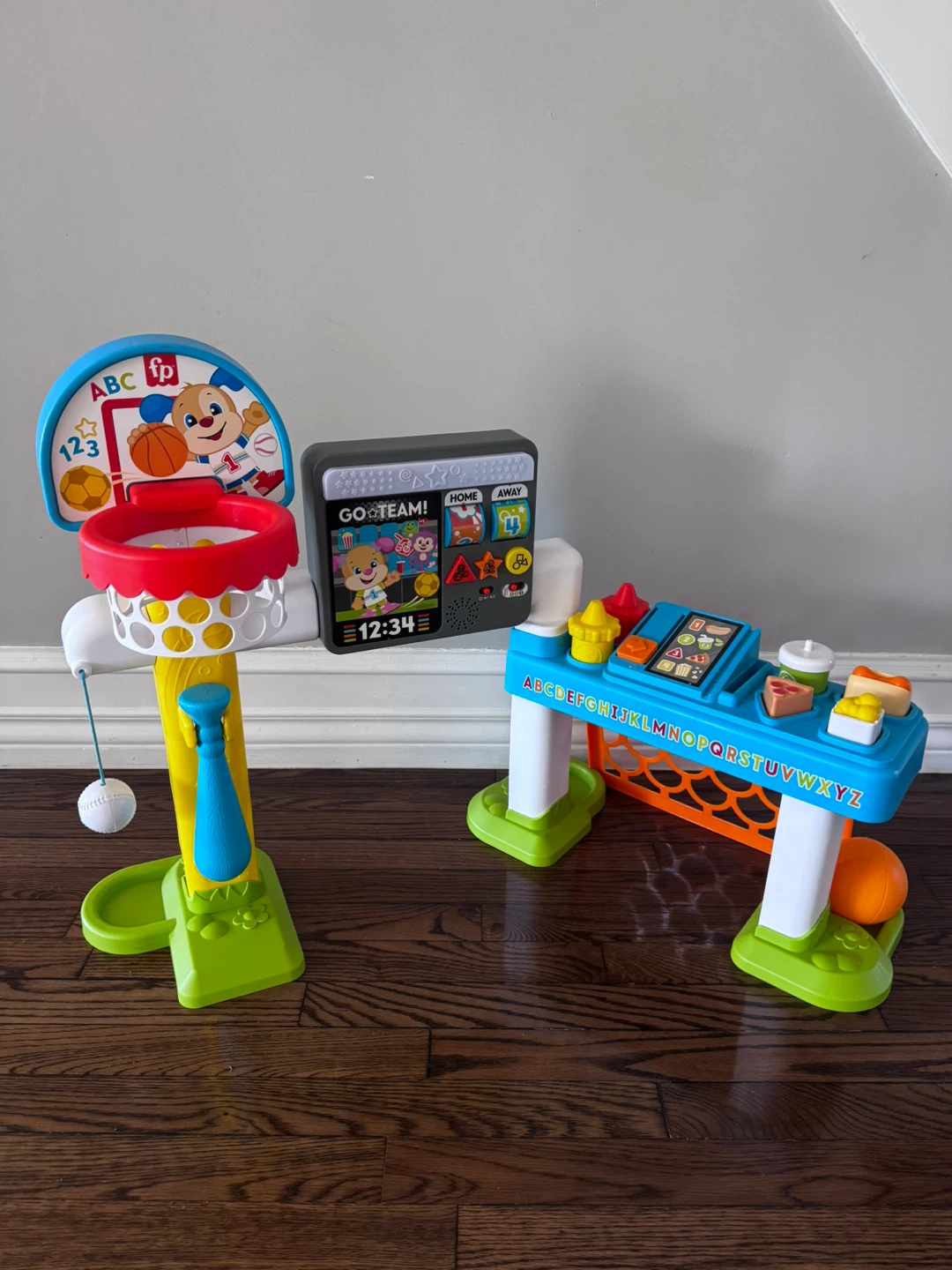 Fisher-Price Laugh & Learn Tot Sports Center