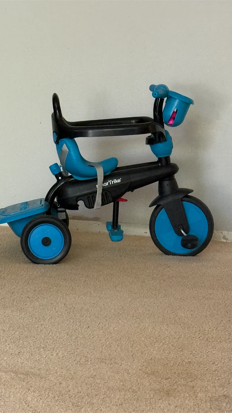 SmarTrike toddler tricycle in blue and black - photo 2