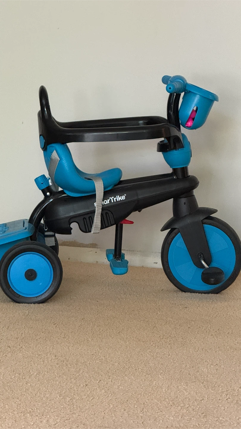 SmarTrike toddler tricycle in blue and black - photo 3