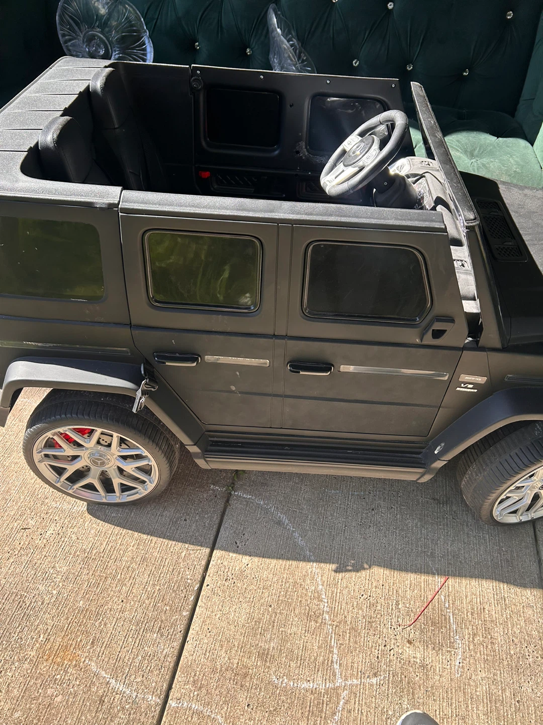 Mercedes-Benz G-Wagon Ride-On Toy Car - photo 2