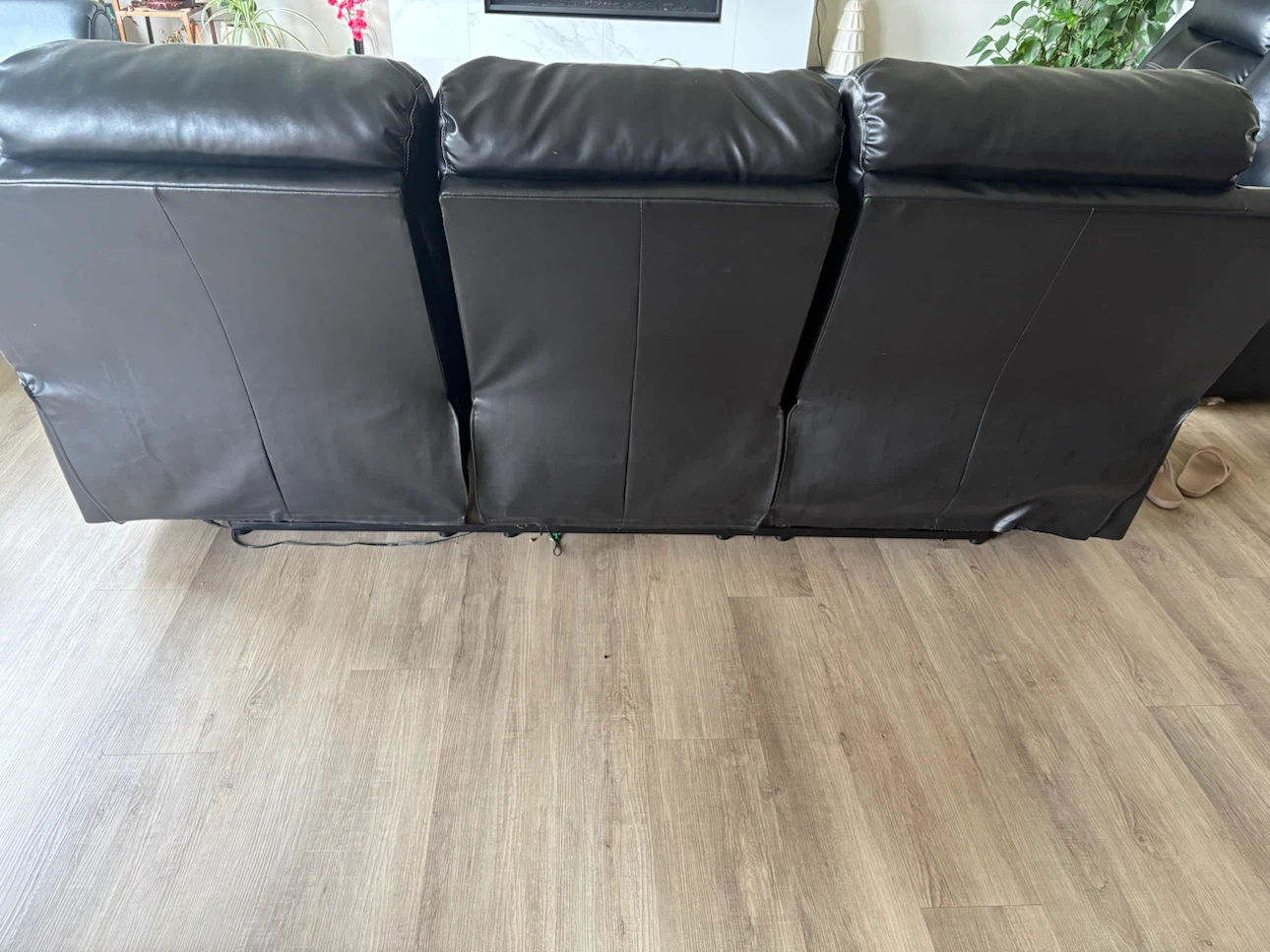 Black Leather Power Reclining Sofa - photo 3
