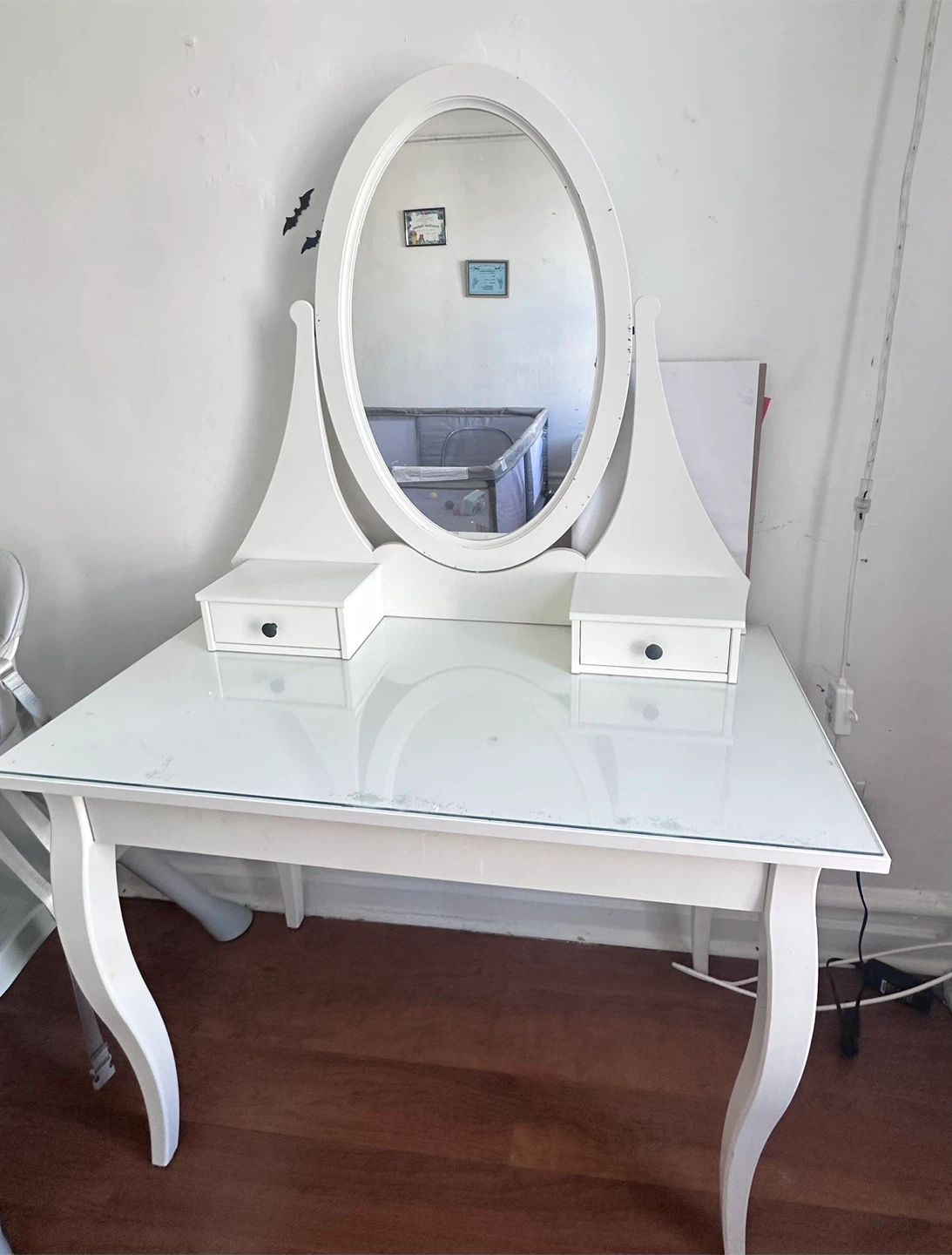 White Vanity Table with Mirror