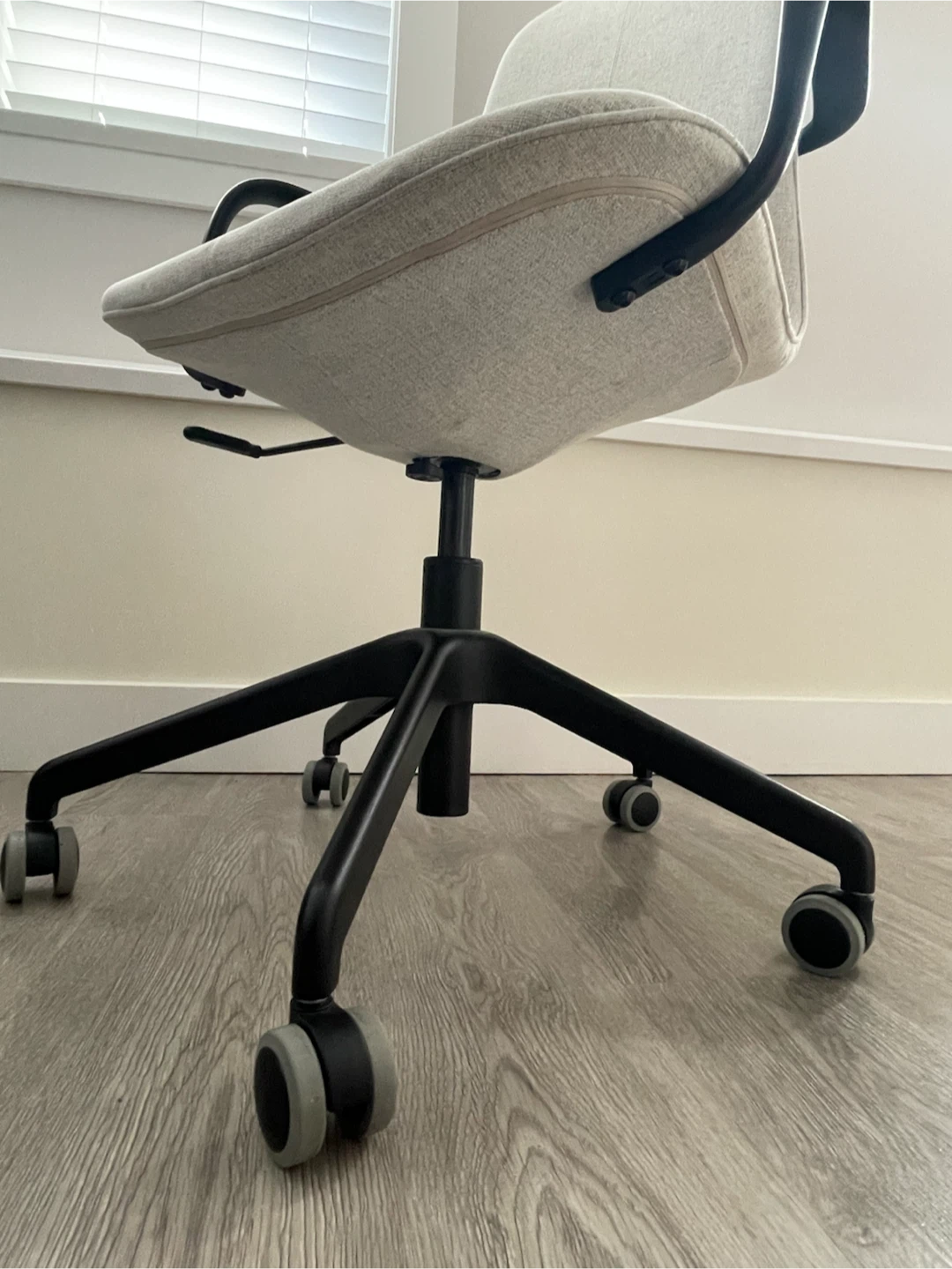 IKEA Swivel Office Chair - photo 5