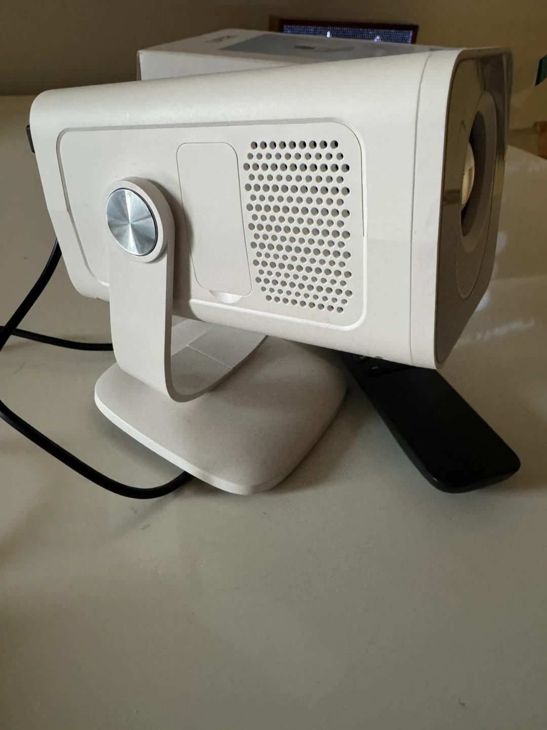 TOPTRO TP2 Smart Video Projector - photo 4