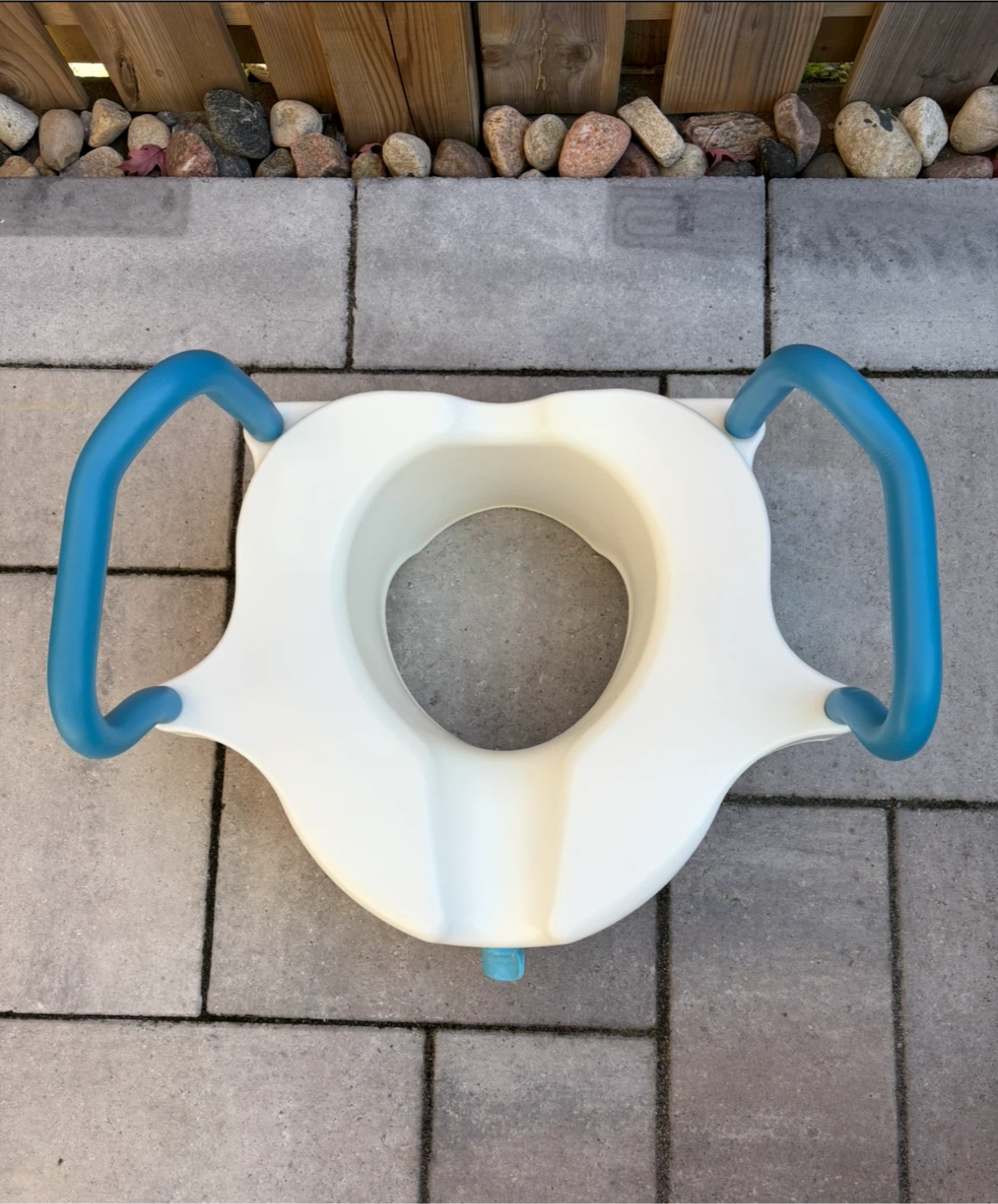 AquaSense 3-in-1 Contoured Raised Toilet Seat